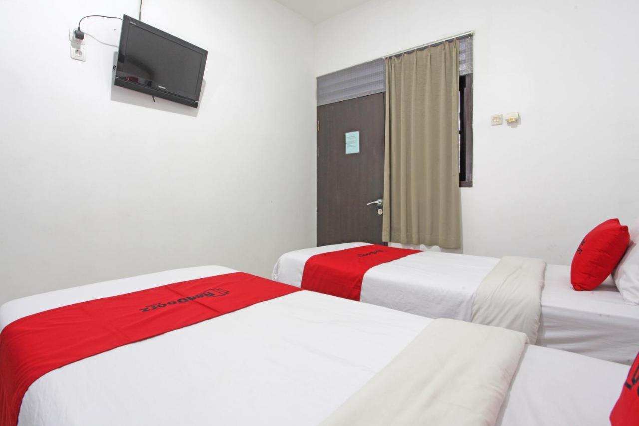 Reddoorz @ Soekarno Hatta 2 Маланг Екстериор снимка