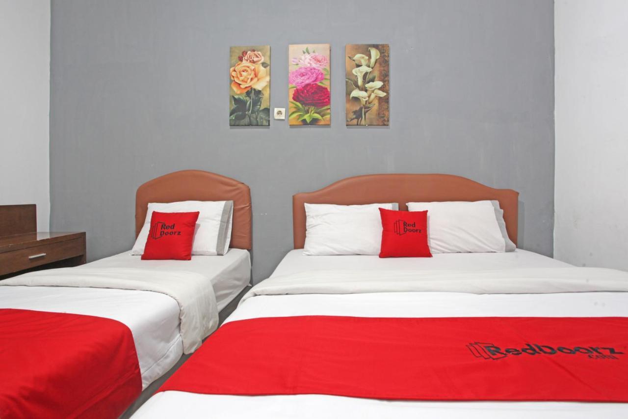 Reddoorz @ Soekarno Hatta 2 Маланг Екстериор снимка